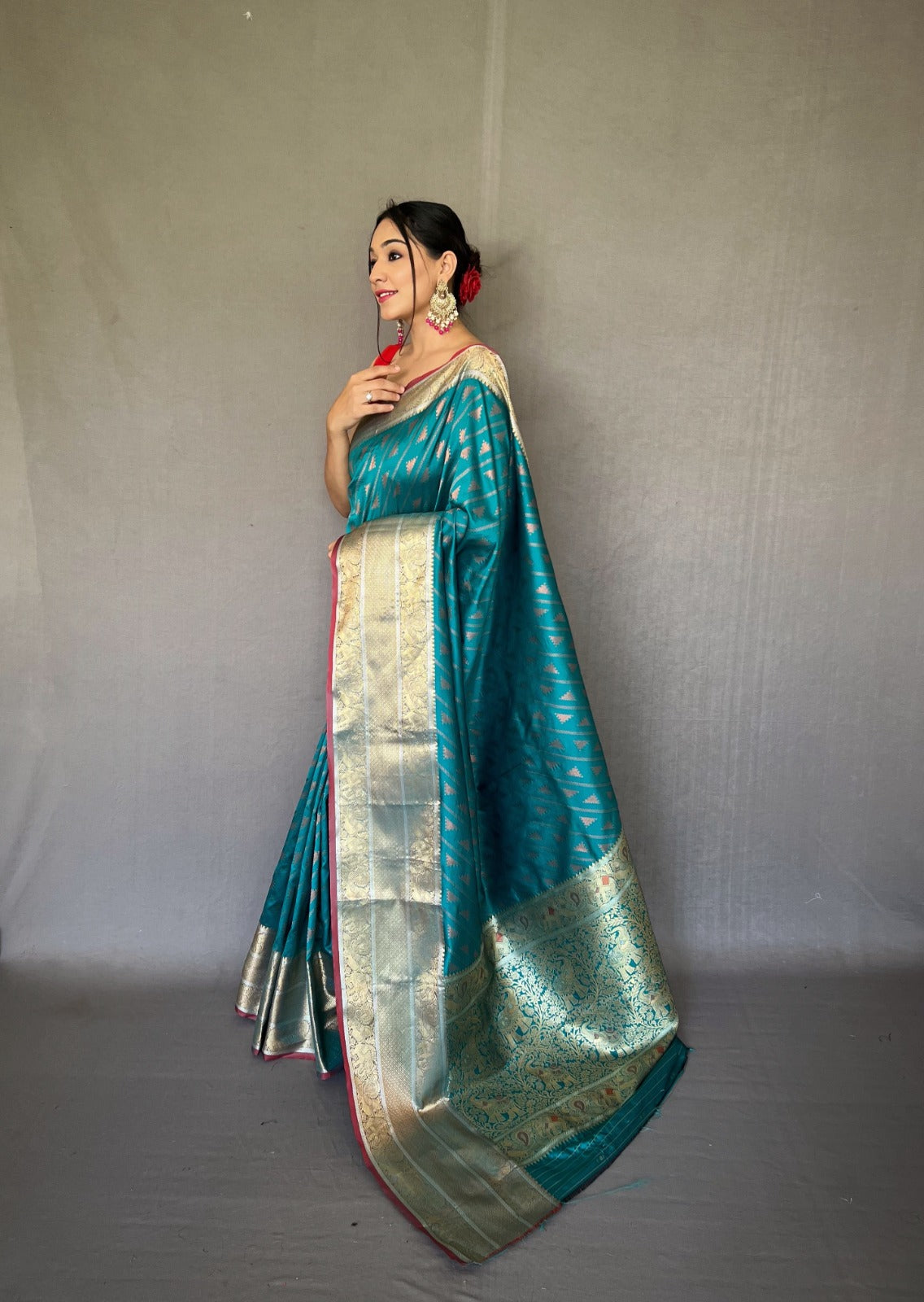 Turquoise Kanjiwaram Copper Zari Weaved Silk Saree
